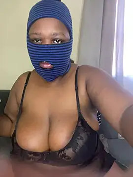 NaughtyGirl0000 online show from 04.28.26