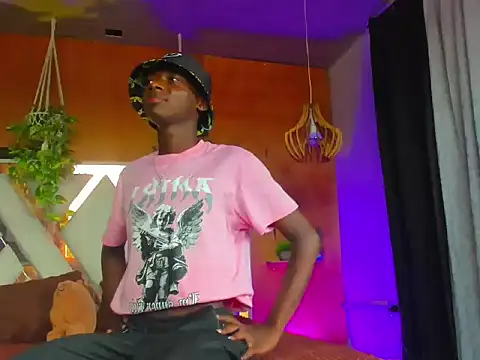 Snapshot of Luca_Sins chatting on 03.16.26 Luca Sins online show from 03.16.26