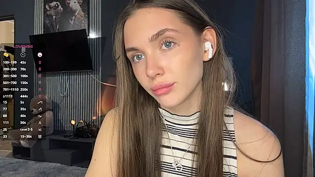 Veluxe online show from 04.21.26