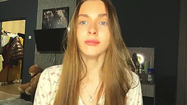 Veluxe online show from 04.28.26