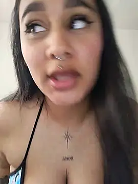 Mia skyy18 online show from 05.20.26