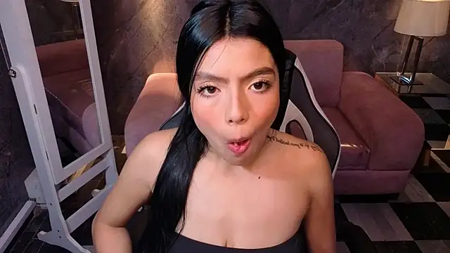  Charlottee b online show from 04.06.26