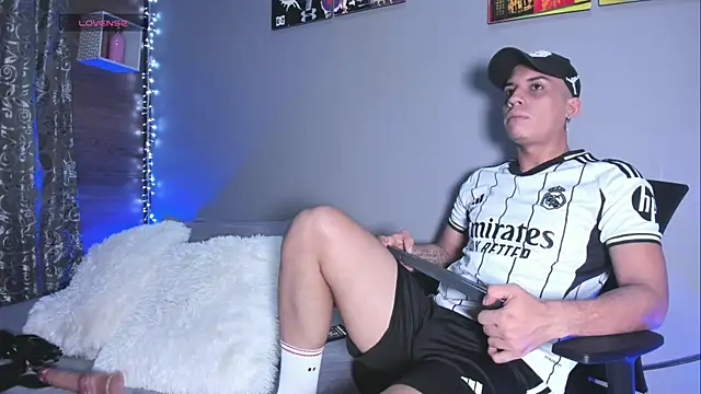 Enzoo98  online show from 03.20.26