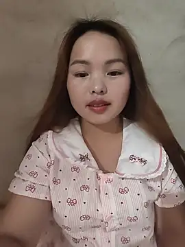 Snapshot of Mina_xYx chatting on 05.26.26 Mina xYx online show from 05.26.26
