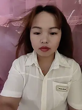Snapshot of Mina_xYx chatting on 06.14.26 Mina xYx online show from 06.14.26