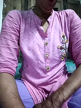 model seela online show from 04.20.26