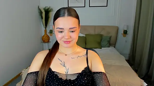 EvaRaider online show from 04.20.26