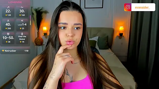 EvaRaider online show from 04.25.26