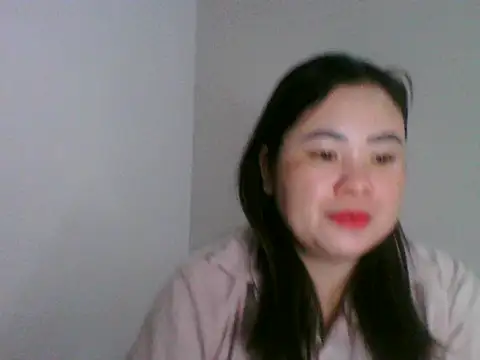 Snapshot of Tits28-2 chatting on 04.29.26 Tits28-2 online show from 04.29.26