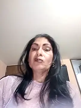 Taniafirelux online show from 03.17.26