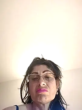 Taniafirelux online show from 03.27.26