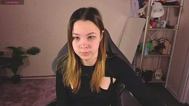 Lori Bllossom online show from 04.21.26