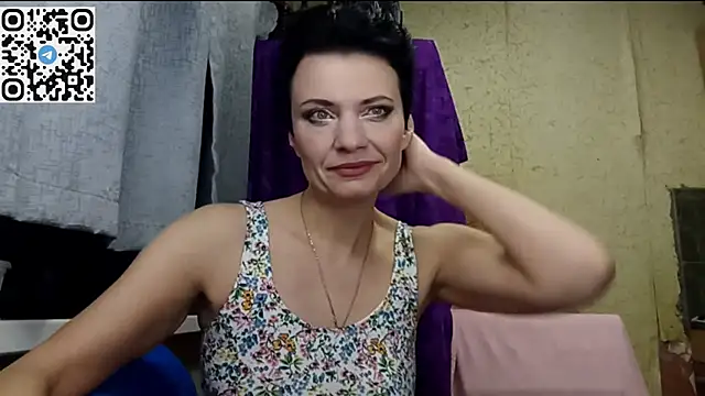 HotMamaQueen234 online show from 03.21.26