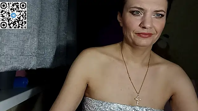 HotMamaQueen234 online show from 04.09.26