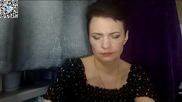 HotMamaQueen234 online show from 05.16.26