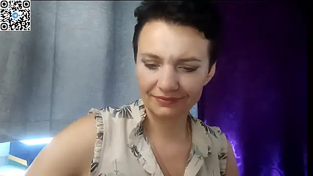 Snapshot of HotMamaQueen234 chatting on 07.19.26 HotMamaQueen234 online show from 07.19.26