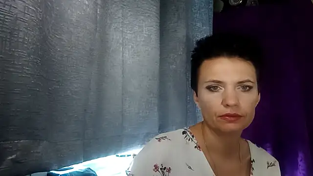 Snapshot of HotMamaQueen234 chatting on 07.25.26 HotMamaQueen234 online show from 07.25.26