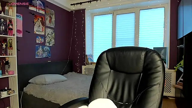 sweet peach    online show from 05.31.26