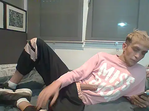 Snapshot of victororange chatting on 03.16.26 victororange online show from 03.16.26