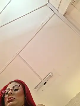 Scarlet Evanss  online show from 04.23.26