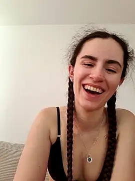 Snapshot of starlight_mo chatting on 04.27.26 starlight mo online show from 04.27.26