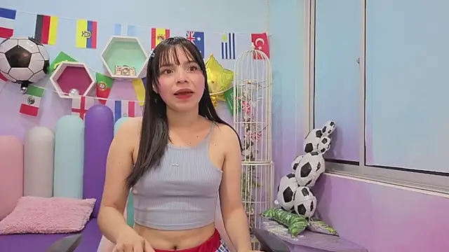 Isaa Skinny online show from 07.10.26