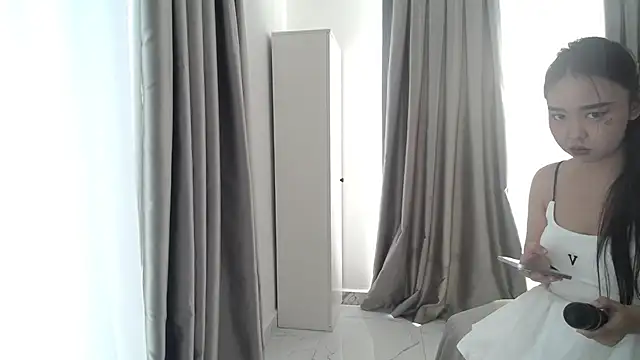 LilBloom online show from 06.15.26