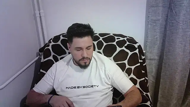 Snapshot of Gianiboy99 chatting on 05.08.26 Gianiboy99 online show from 05.08.26
