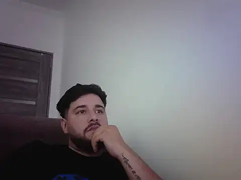 Snapshot of Gianiboy99 chatting on 06.18.26 Gianiboy99 online show from 06.18.26