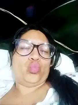 Snapshot of LatinSquirtBaby chatting on 06.08.26 LatinSquirtBaby online show from 06.08.26