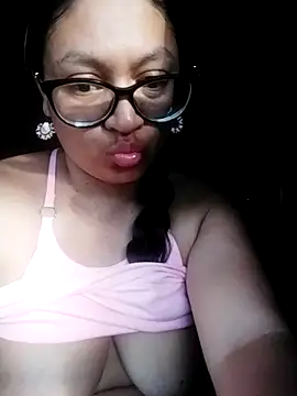 Snapshot of LatinSquirtBaby chatting on 06.11.26 LatinSquirtBaby online show from 06.11.26