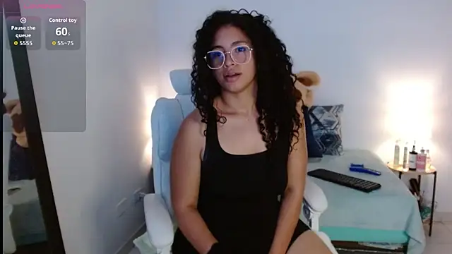 Snapshot of Luciianita_lov199 chatting on 05.03.26 Luciianita lov199 online show from 05.03.26