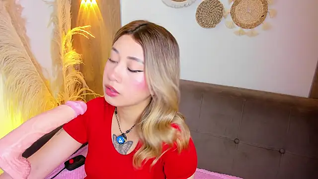 Amber Palmer online show from 05.03.26