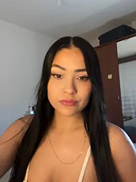 CLOEYCLAY online show from 04.28.26