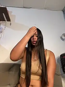 Snapshot of lucirganaxxx chatting on 04.16.26 lucirganaxxx online show from 04.16.26