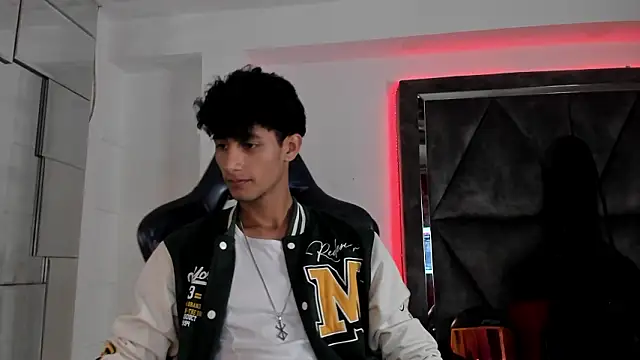 MaxiimoRomano  online show from 03.27.26