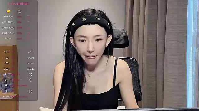 Snapshot of kiki-12 chatting on 04.16.26 kiki-12 online show from 04.16.26