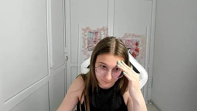 Mia kristal online show from 06.06.26