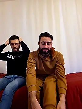 Snapshot of AmicisegretiITA chatting on 03.28.26 AmicisegretiITA online show from 03.28.26