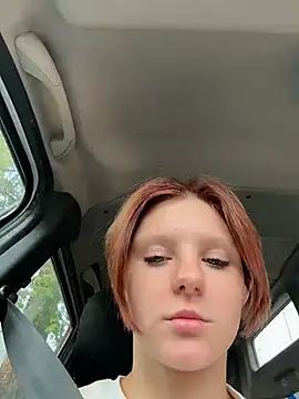 Snapshot of NinaParri chatting on 06.18.26 NinaParri online show from 06.18.26