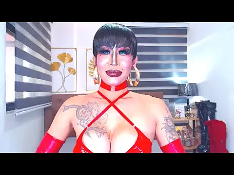 Snapshot of DominateMistressTania chatting on 06.17.26 DominateMistressTania online show from 06.17.26