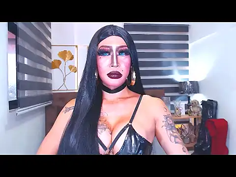 Snapshot of DominateMistressTania chatting on 07.29.26 DominateMistressTania online show from 07.29.26