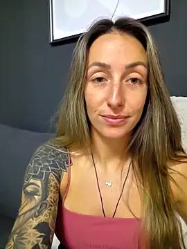 NicoleKaiser online show from 04.28.26