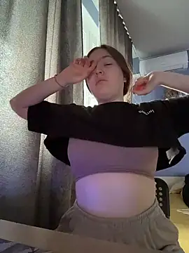 Snapshot of charmingggirl chatting on 04.03.26 charmingggirl online show from 04.03.26