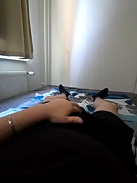 OssiBigCum online show from 05.02.26