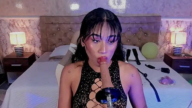 Horny Brunette  online show from 03.20.26