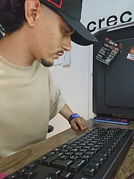 Snapshot of J-master23 chatting on 04.05.26 J-master23 online show from 04.05.26