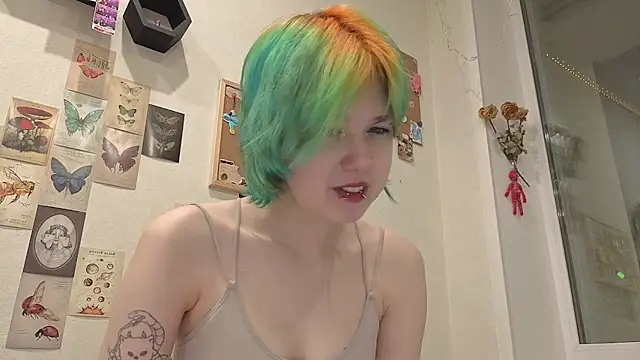 Snapshot of LittleKittenStar chatting on 06.03.26 LittleKittenStar online show from 06.03.26