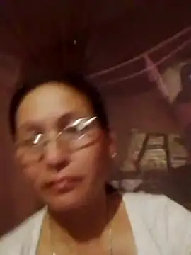 Snapshot of Lliygy chatting on 05.25.26 Lliygy online show from 05.25.26
