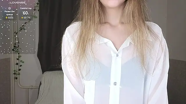 Snapshot of Emily_Nelsonn chatting on 06.07.26 Emily Nelsonn online show from 06.07.26
